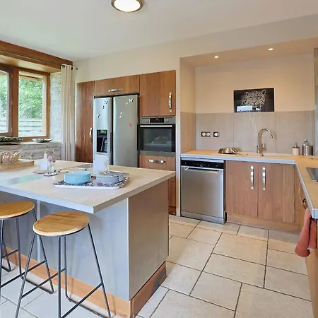 Villa Two-villa Estate With Pool & Valley Views *