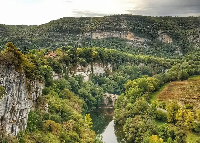 Two-villa Estate With Pool & Valley Views *