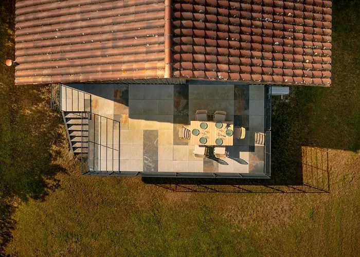 别墅 Two-villa Estate With Pool & Valley Views *